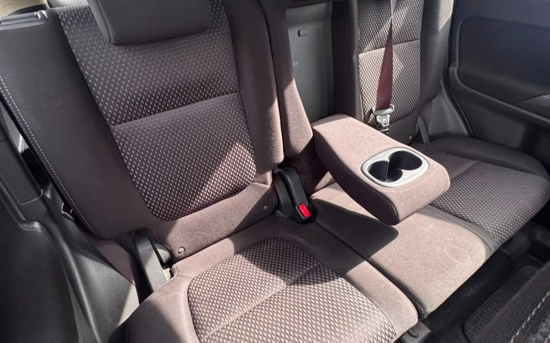 Mitsubishi Outlander — foto 6 de 40