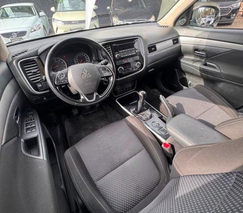 Mitsubishi Outlander — foto 33 de 40