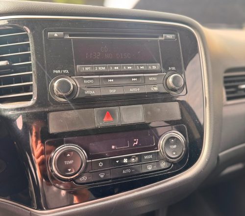 Mitsubishi Outlander — foto 19 de 40