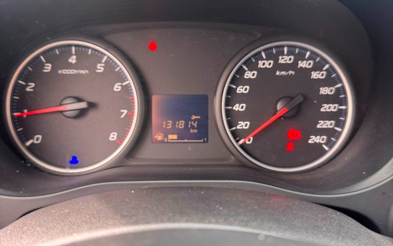Mitsubishi Outlander — foto 15 de 40