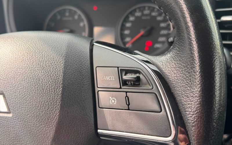 Mitsubishi Outlander — foto 16 de 40